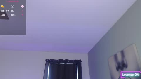 Snapshot of tiabellaxxx chatting on May 3, 2026, 8:37 pm Tia Bella online show from May 3, 2026, 8:37 pm