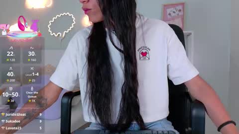Snapshot of tiana_cinnamon chatting on September 24, 2025, 7:39 pm TIANA online show from September 24, 2025, 7:39 pm