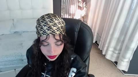 LIA online show from January 14, 2026, 11:38 am