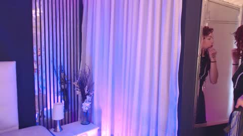 Snapshot of tiana_scot chatting on February 4, 2026, 11:49 am LIA online show from February 4, 2026, 11:49 am