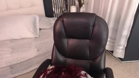 Snapshot of tiana_scot chatting on February 14, 2026, 12:35 pm LIA online show from February 14, 2026, 12:35 pm