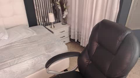 Snapshot of tiana_scot chatting on February 23, 2026, 11:40 am LIA online show from February 23, 2026, 11:40 am