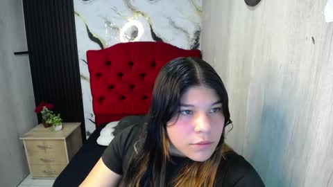 Snapshot of tiana_wolf chatting on June 6, 2026, 12:32 pm T I A N A online show from June 6, 2026, 12:32 pm