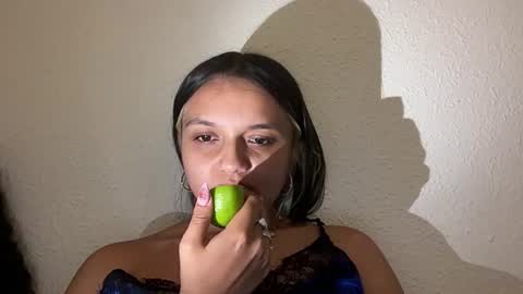 Tiana Le online show from June 10, 2026, 12:44 am