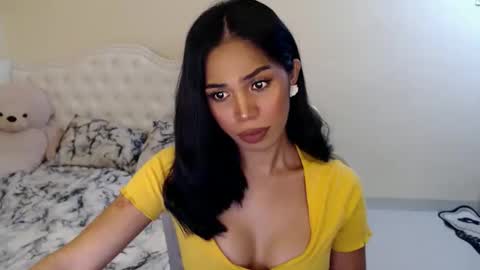 Snapshot of tiara_gurl16 chatting on October 14, 2025, 2:01 am tiara online show from October 14, 2025, 2:01 am