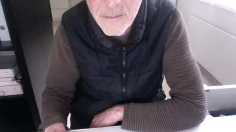 tiburzio online show from December 14, 2024, 1:49 pm