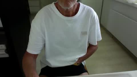 tiburzio online show from September 16, 2025, 1:45 pm