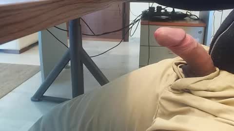 Snapshot of tico_15 chatting on April 20, 2026, 8:50 am tico_15 online show from April 20, 2026, 8:50 am
