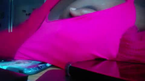 Tierra Henri online show from December 14, 2025, 2:33 pm