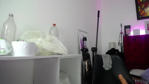 Snapshot of tifanny_nails chatting on September 9, 2025, 12:05 pm Tifanny Nails online show from September 9, 2025, 12:05 pm