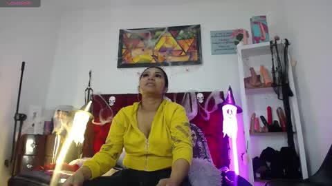 Snapshot of tifanny_nails chatting on October 22, 2025, 12:27 pm Tifanny Nails online show from October 22, 2025, 12:27 pm