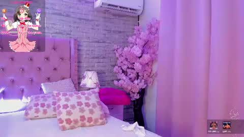 tifannysantana  online show from June 11, 2026, 12:32 am