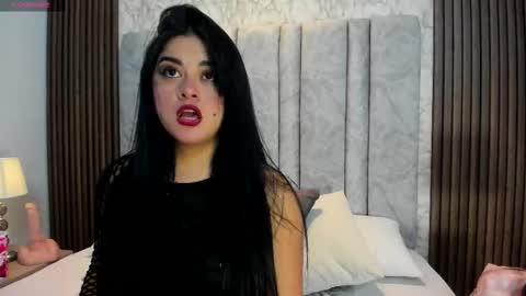 Tiff3 online show from November 3, 2025, 8:10 pm