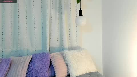 Tiffany online show from March 5, 2025, 3:18 am