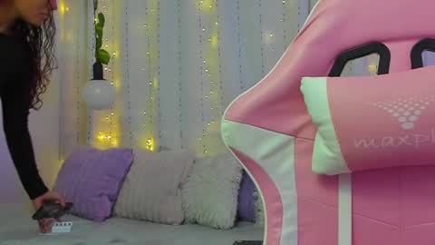 Tiffany online show from March 9, 2025, 3:11 am