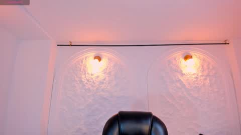 Tiffanny Sins online show from February 13, 2026, 4:19 am