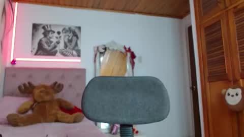 Snapshot of tiffany_beauty18 chatting on October 6, 2025, 2:25 pm Tifanny online show from October 6, 2025, 2:25 pm