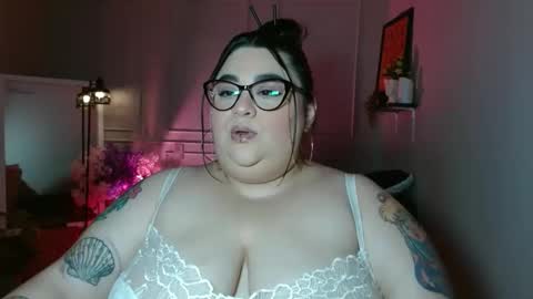 dont forget ask for custom vids  online show from April 25, 2026, 6:38 am