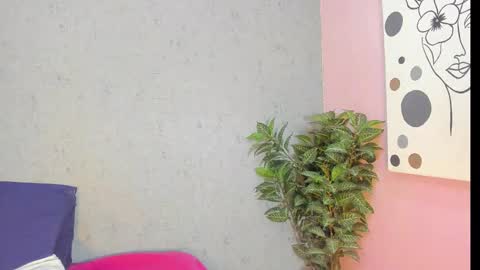 tiffany_mendez online show from February 12, 2026, 12:00 pm