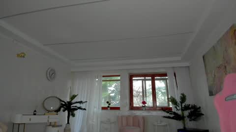 Tiffany Houston online show from December 8, 2024, 7:26 am