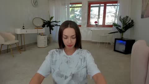 Tiffany Houston online show from March 5, 2025, 7:16 am