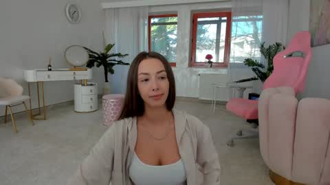 Tiffany Houston online show from March 8, 2025, 6:54 am