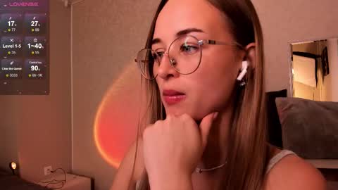 Tiffany online show from October 6, 2025, 1:41 pm