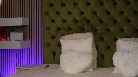 Ilaria online show from October 1, 2025, 7:03 am