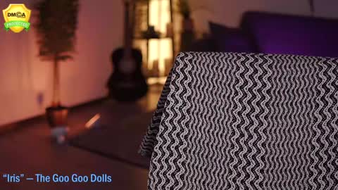 tiffanyriox online show from February 4, 2025, 5:53 am