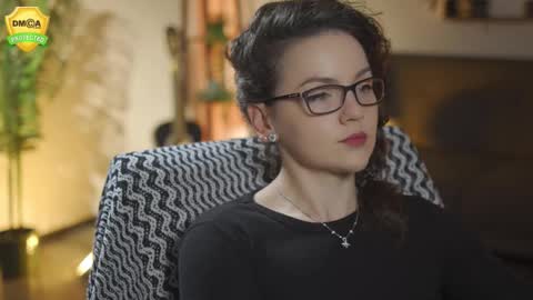 tiffanyriox online show from January 8, 2026, 12:46 am