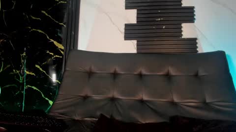 tiffanyy_deluxe online show from March 19, 2026, 5:06 pm