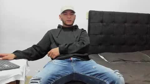 tiger_job online show from February 2, 2026, 4:33 am