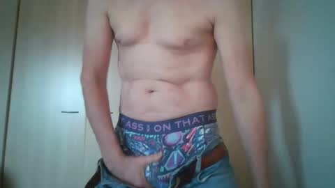 tigerjow941808 online show from October 31, 2025, 3:13 pm