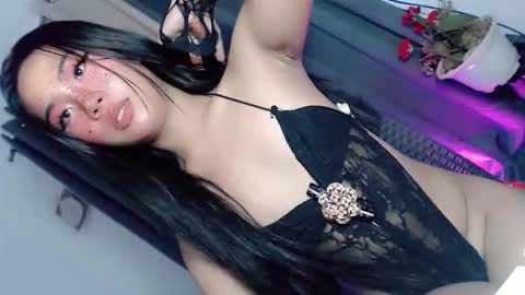 tight_elliana online show from September 13, 2025, 2:22 am
