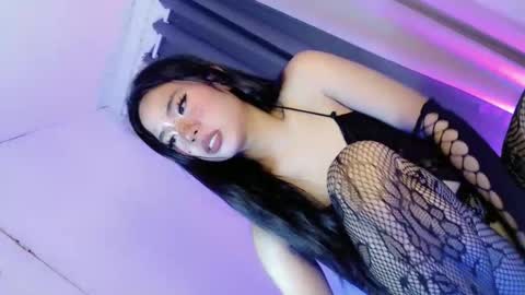 tight_elliana online show from September 15, 2025, 9:48 pm