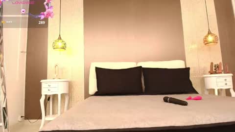 Snapshot of tiifany_baker chatting on September 13, 2025, 7:24 pm T I F F A N Y online show from September 13, 2025, 7:24 pm