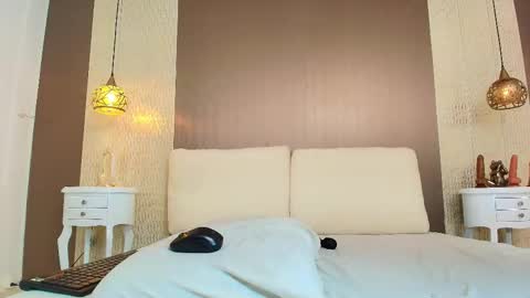 Snapshot of tiifany_baker chatting on November 25, 2025, 7:58 pm T I F F A N Y online show from November 25, 2025, 7:58 pm