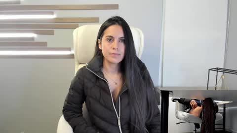 tiinyangel online show from February 9, 2026, 2:32 pm