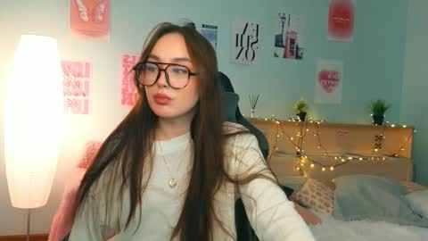 Mia online show from January 18, 2026, 7:28 pm