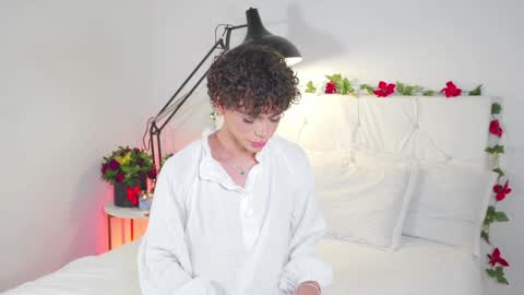 Snapshot of timmyshy chatting on December 20, 2024, 4:53 am timmyshy online show from December 20, 2024, 4:53 am