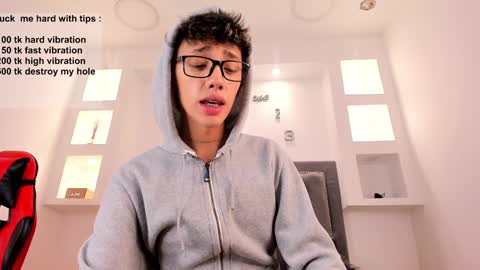 Snapshot of timothy_ross chatting on December 10, 2024, 7:37 am Timothy 21 years old online show from December 10, 2024, 7:37 am