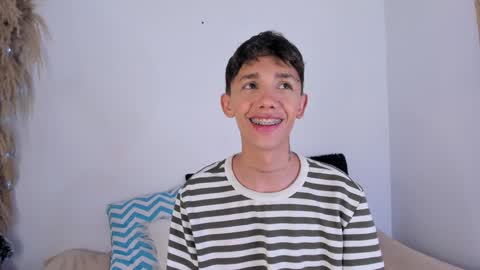 Snapshot of timothy_ross chatting on December 13, 2024, 8:26 pm Timothy 21 years old online show from December 13, 2024, 8:26 pm