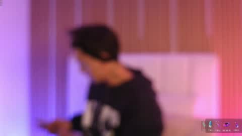 Timothy 21 years old online show from April 4, 2026, 7:33 pm