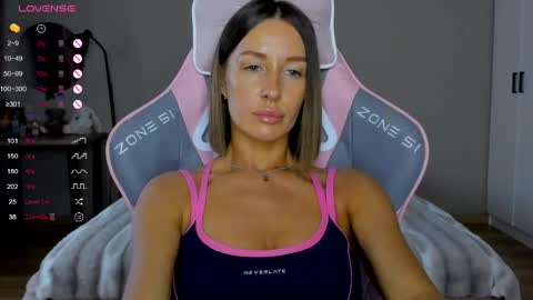 Snapshot of tina__bestie chatting on May 2, 2026, 9:58 am Tina online show from May 2, 2026, 9:58 am