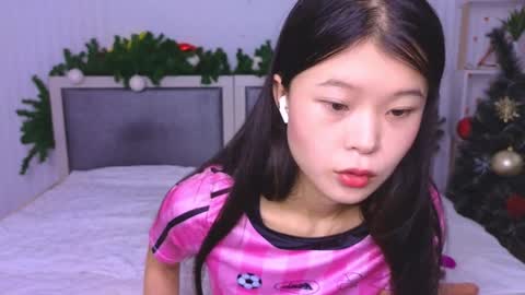 tina__kim online show from December 21, 2024, 4:52 am