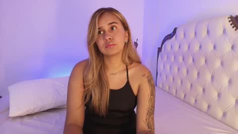 Snapshot of tina_loove chatting on February 25, 2026, 7:45 pm Tina online show from February 25, 2026, 7:45 pm