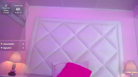 Snapshot of tina_monroee chatting on June 5, 2026, 6:52 am Tinaa online show from June 5, 2026, 6:52 am