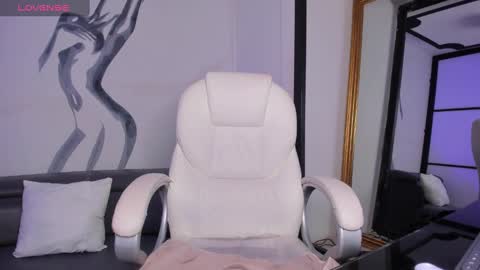 Snapshot of tinaajones_ chatting on February 7, 2025, 3:30 pm Tina  online show from February 7, 2025, 3:30 pm