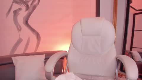 Snapshot of tinaajones_ chatting on February 16, 2025, 7:49 pm Tina  online show from February 16, 2025, 7:49 pm