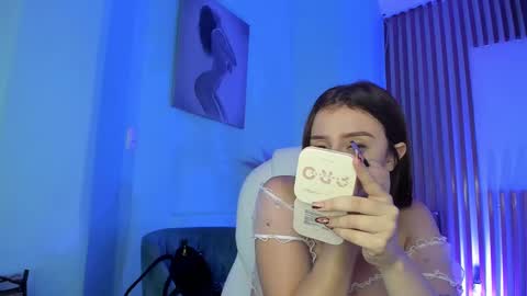 Tina  online show from November 12, 2025, 4:35 am